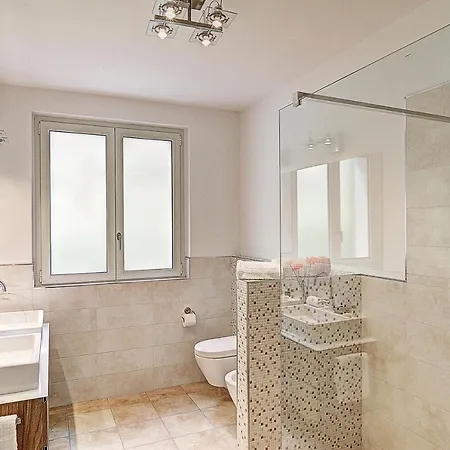 Sleeps 10 Pool Air Con Wifi Villa *
