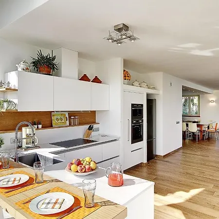 Sleeps 10 Pool Air Con Wifi 빌라 *